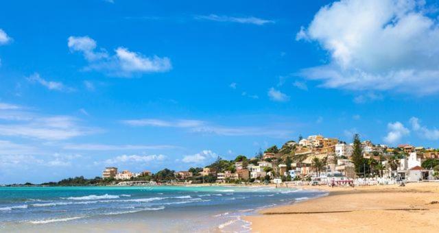 Casa Vacanze La Casetta Di Zinu' Porto Empedocle Exterior foto